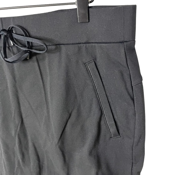 Athleta Modern Metro Skort Black Size Medium Adventure Travel Style 210258 - Picture 3 of 7